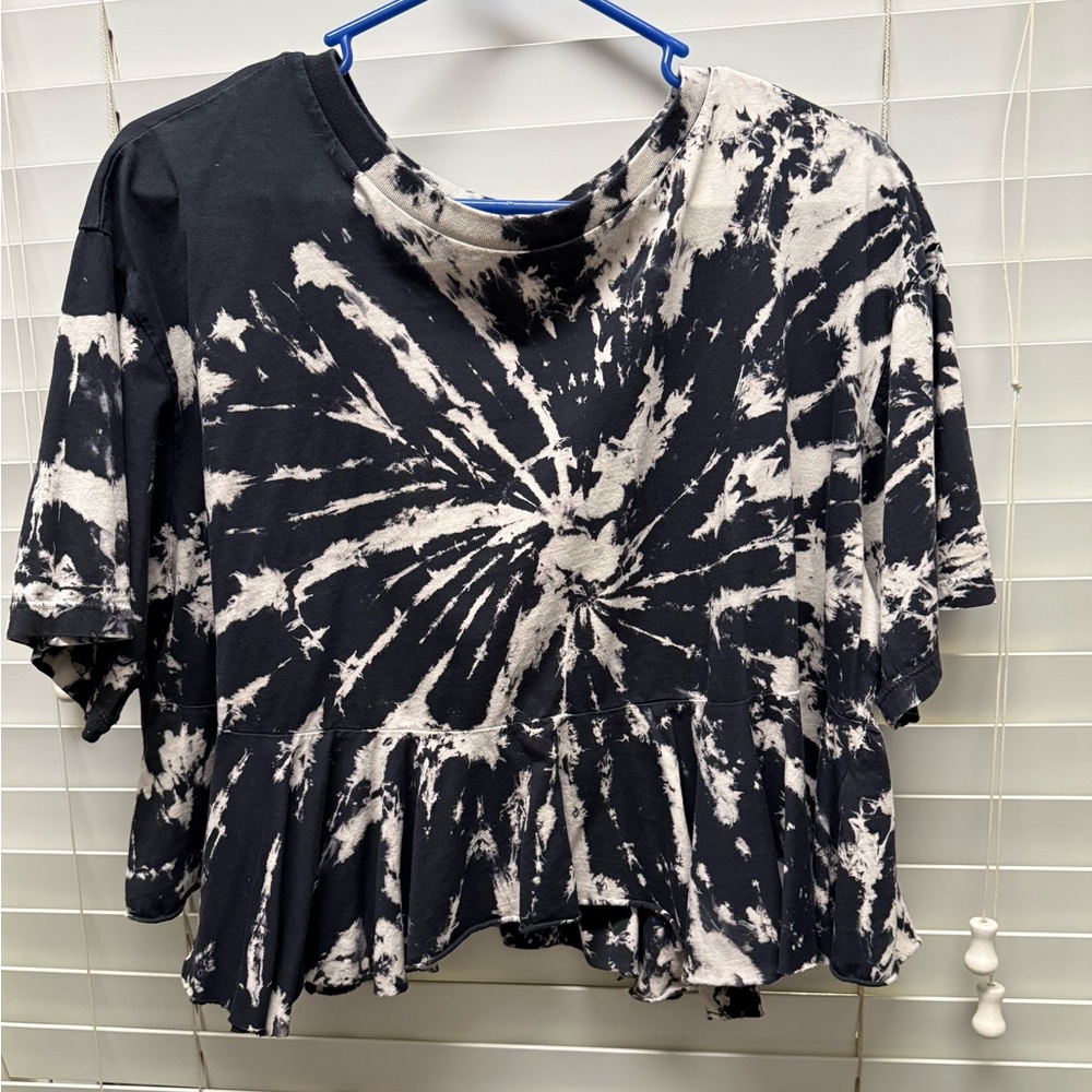 Mustard Seed Black and Cream Tie-Dye Short Sleeve Top